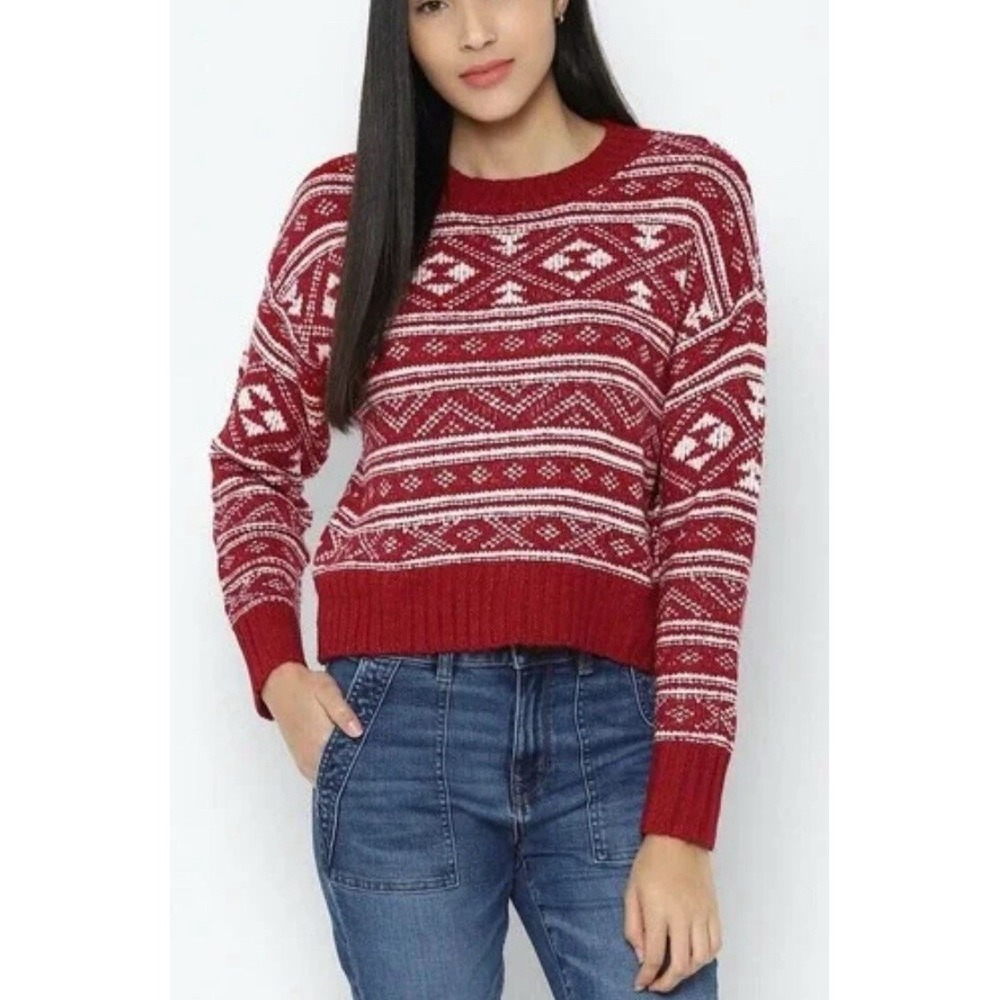 Women's Small Red And White Adorable American Eagle Crop Sweater
